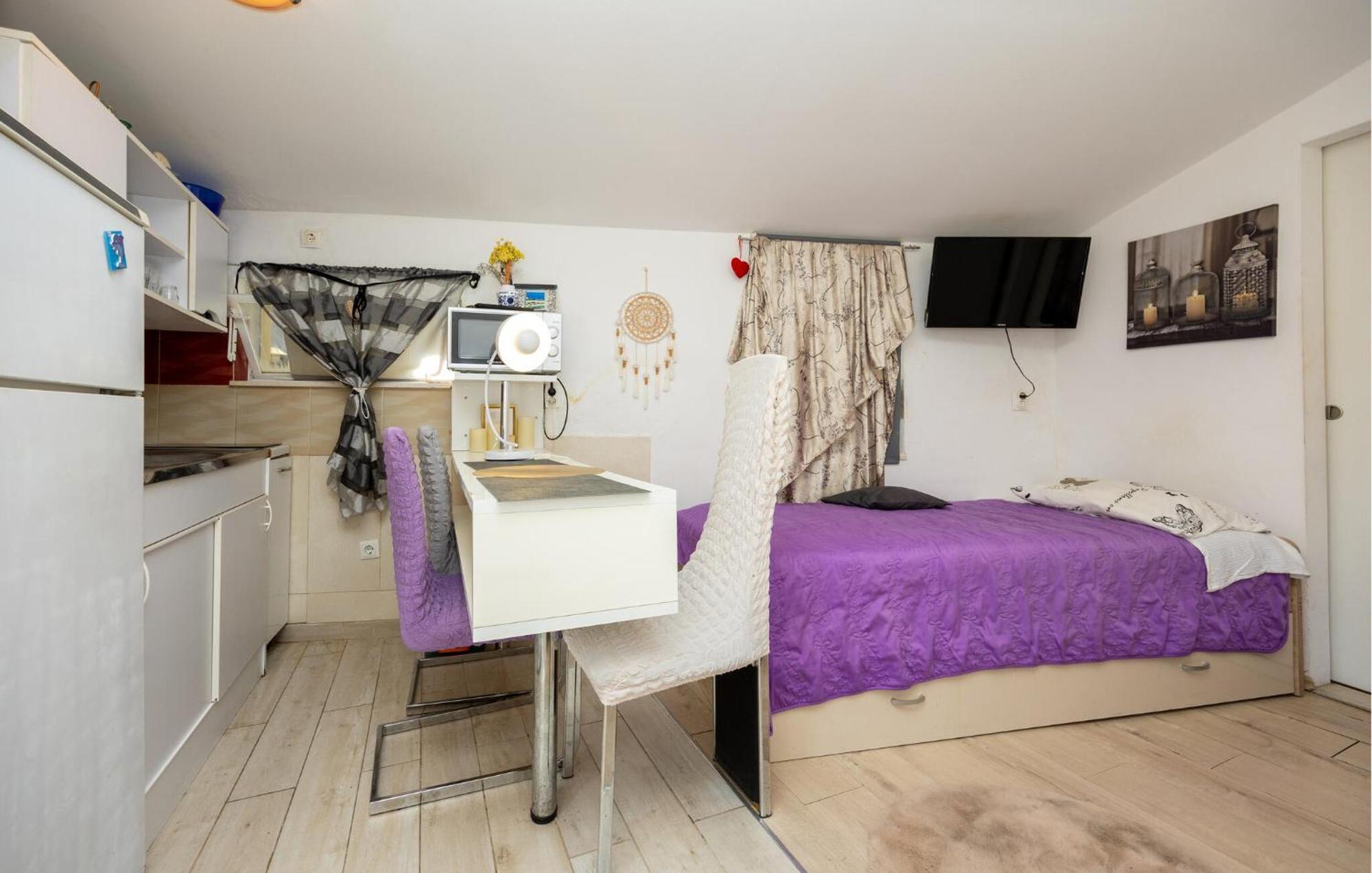 Awesome In With Kitchen *